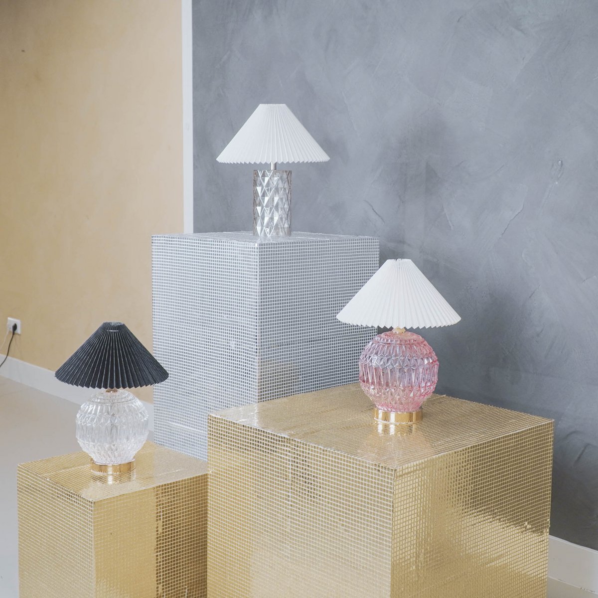 Table Lamp - Crystal Foot- Glass - Smokey - E27 - 19x19x20cm