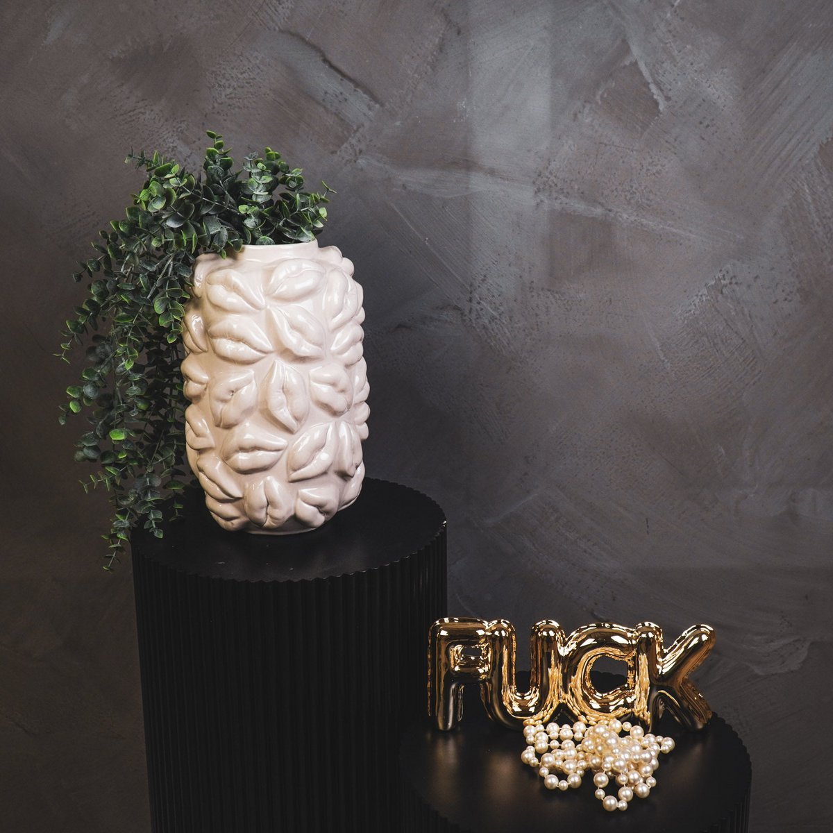 Vase - Kisses - Ceramics - Beige - 17x17x27cm
